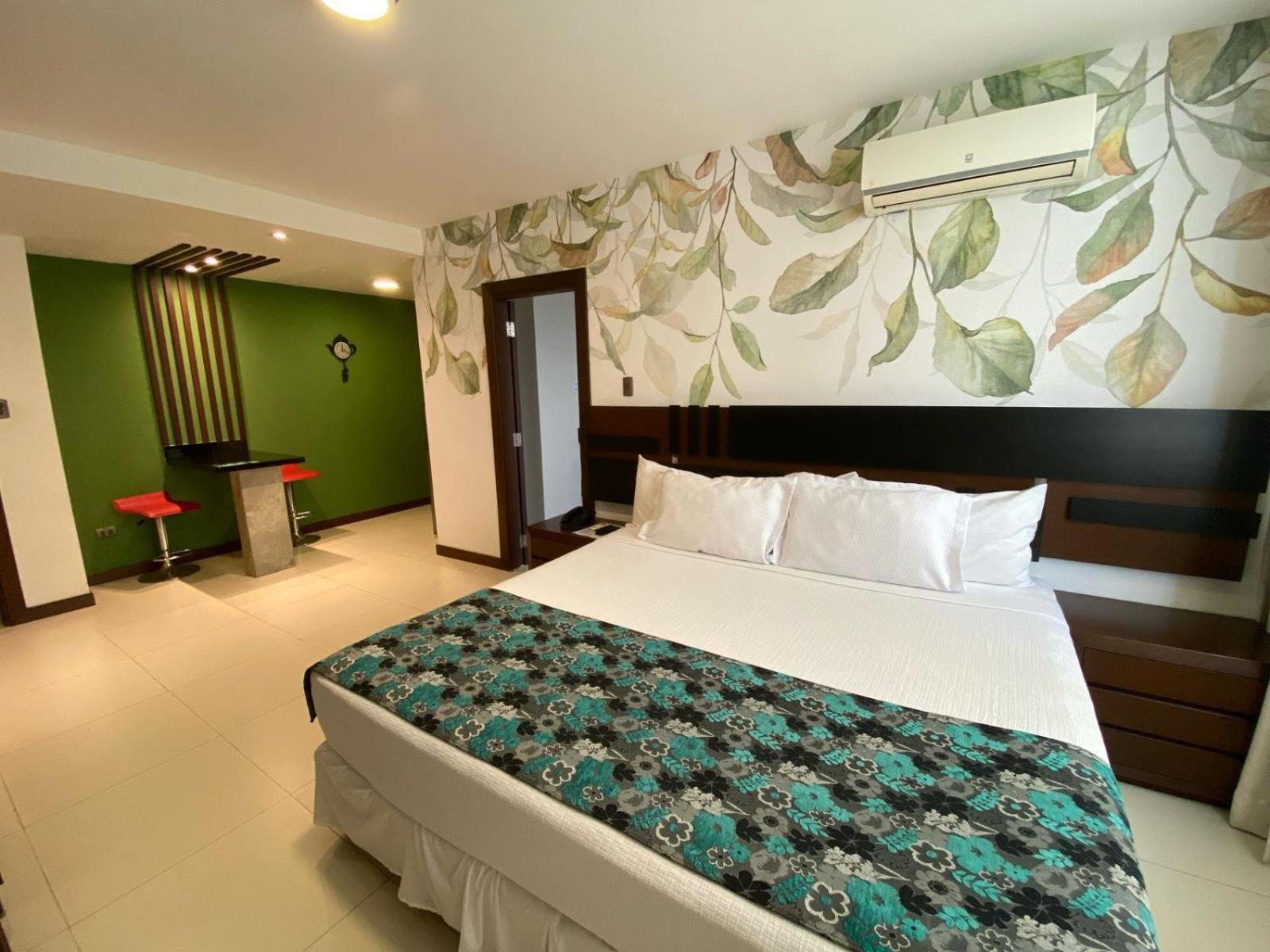 Mai Suites Apart Hotel Santa Cruz de La Sierra Exterior photo
