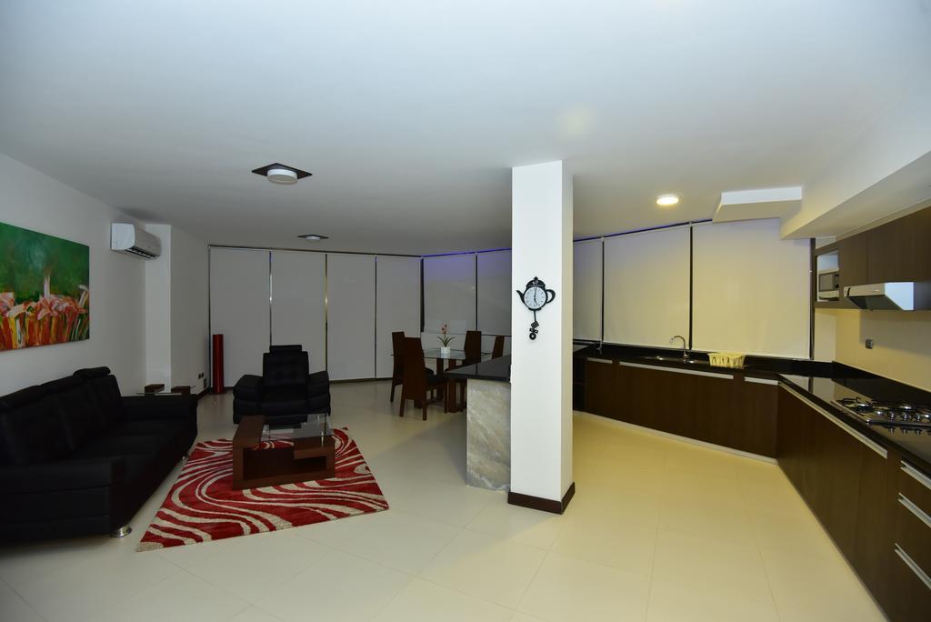 Mai Suites Apart Hotel Santa Cruz de La Sierra Exterior photo